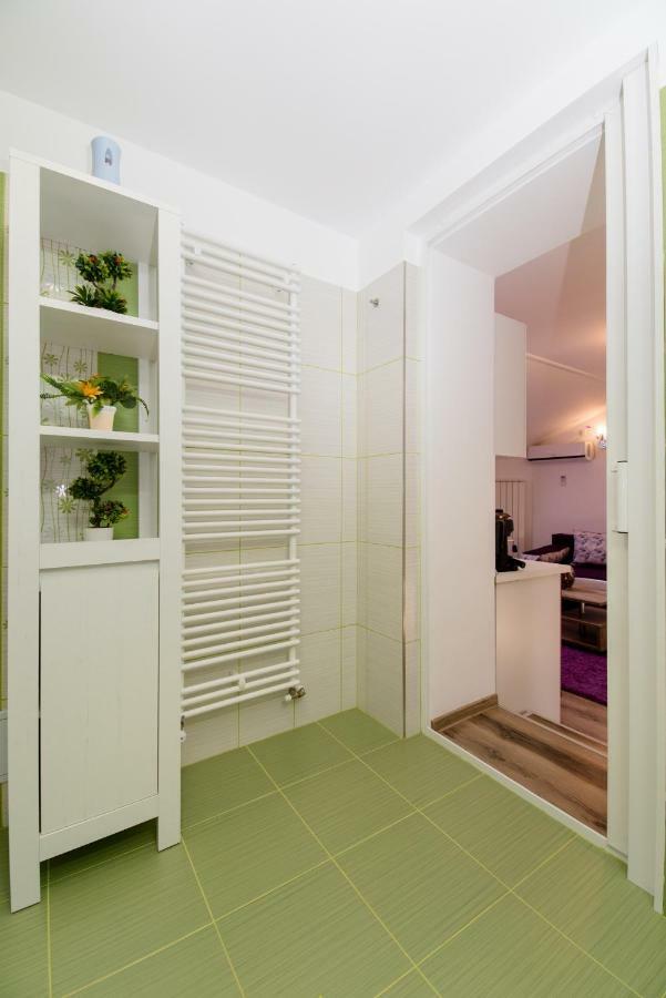 Queen Holiday Apartment Bukarest Eksteriør billede