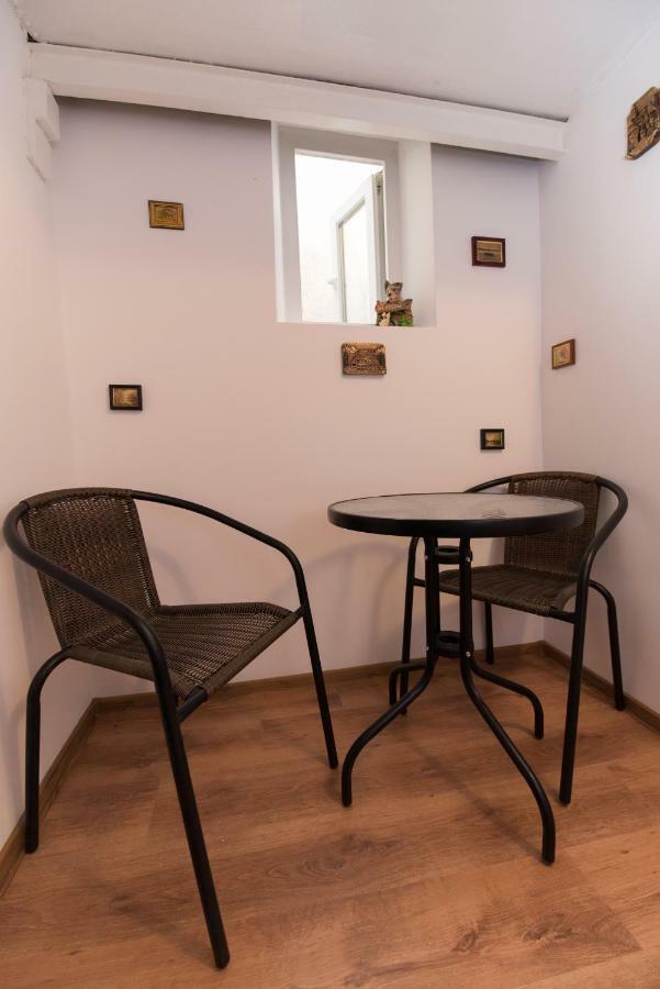 Queen Holiday Apartment Bukarest Eksteriør billede