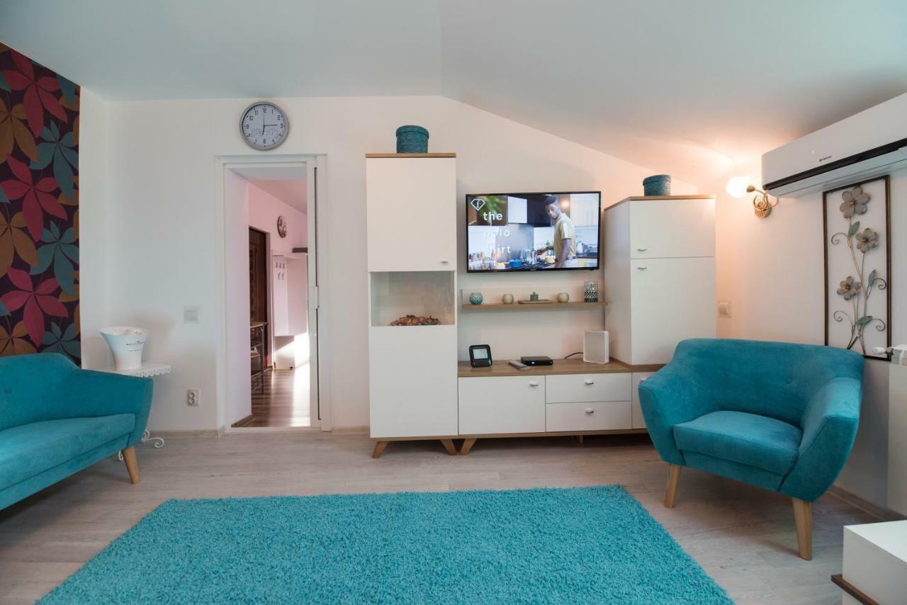 Queen Holiday Apartment Bukarest Eksteriør billede
