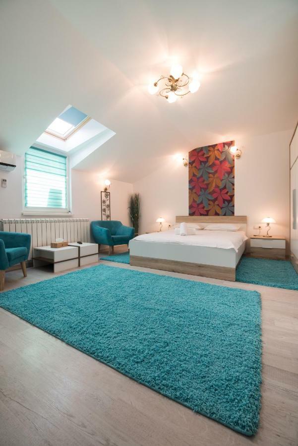 Queen Holiday Apartment Bukarest Eksteriør billede